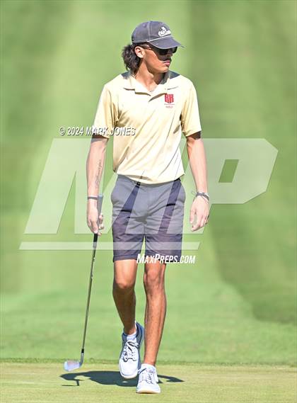 Thumbnail 2 in AIA D-II Finals photogallery.