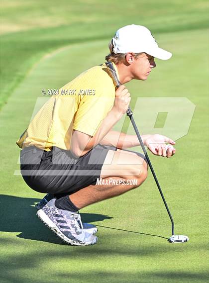 Thumbnail 2 in AIA D-II Finals photogallery.