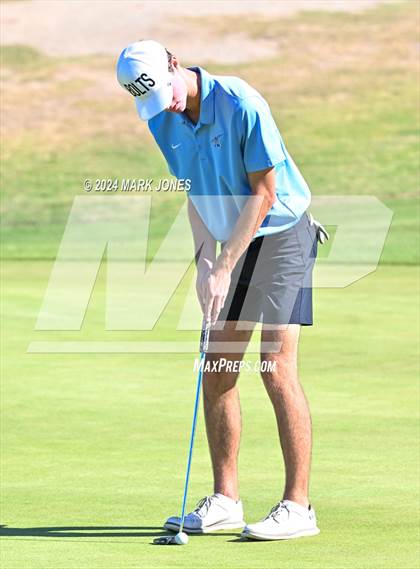 Thumbnail 2 in AIA D-II Finals photogallery.