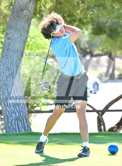 Thumbnail 3 in AIA D-II Finals photogallery.