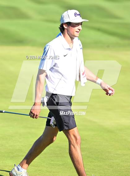 Thumbnail 1 in AIA D-II Finals photogallery.