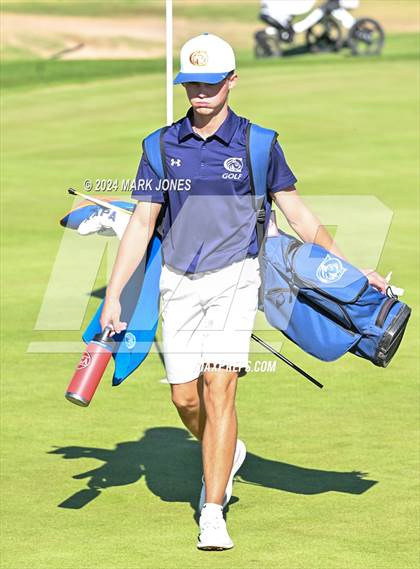 Thumbnail 3 in AIA D-II Finals photogallery.