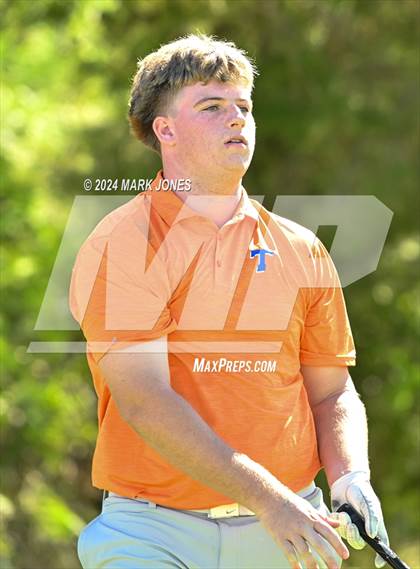 Thumbnail 1 in AIA D-II Finals photogallery.