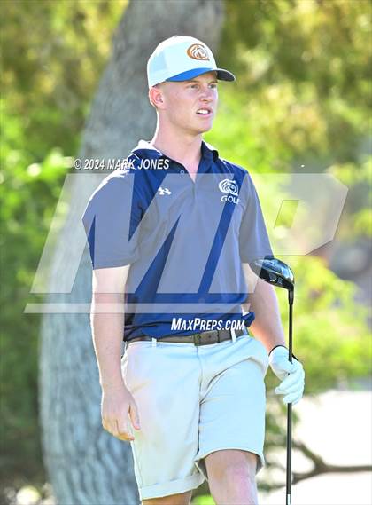 Thumbnail 3 in AIA D-II Finals photogallery.