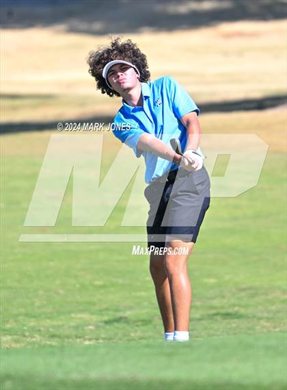 Thumbnail 3 in AIA D-II Finals photogallery.