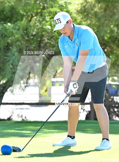 Thumbnail 2 in AIA D-II Finals photogallery.