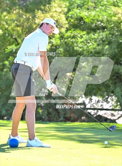 Thumbnail 2 in AIA D-II Finals photogallery.