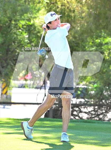 Thumbnail 1 in AIA D-II Finals photogallery.