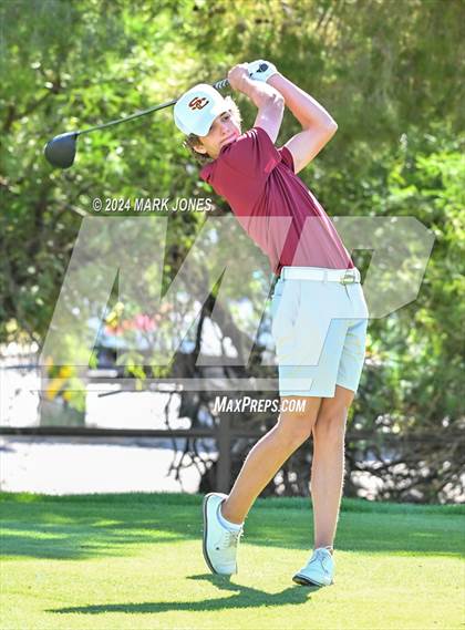 Thumbnail 2 in AIA D-II Finals photogallery.