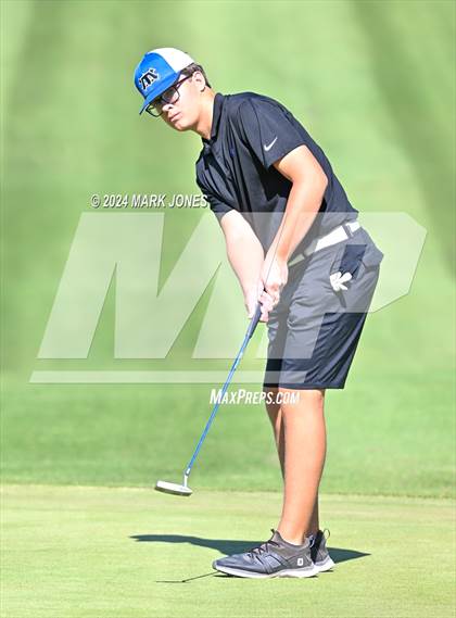 Thumbnail 2 in AIA D-II Finals photogallery.