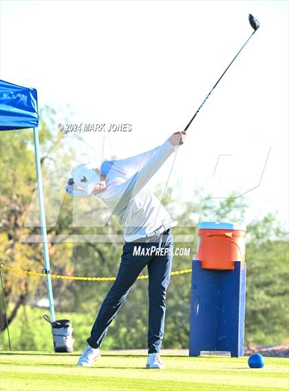 Thumbnail 2 in AIA D-II Finals photogallery.