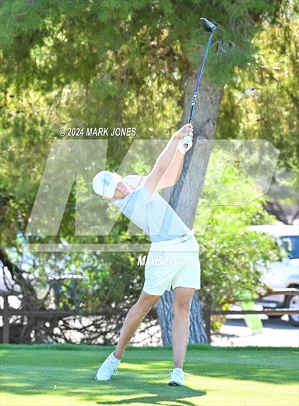 Thumbnail 2 in AIA D-II Finals photogallery.