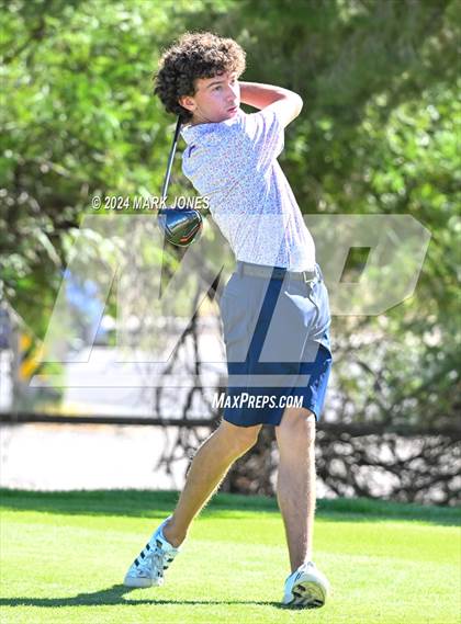 Thumbnail 2 in AIA D-II Finals photogallery.