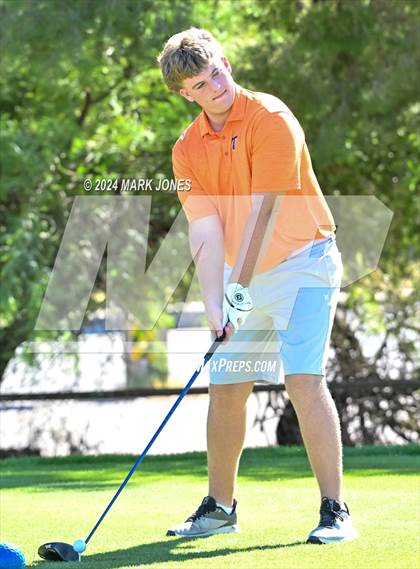 Thumbnail 3 in AIA D-II Finals photogallery.