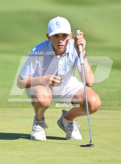 Thumbnail 2 in AIA D-II Finals photogallery.