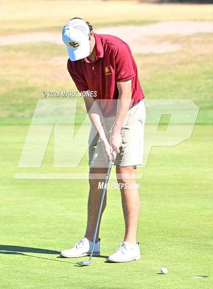 Thumbnail 1 in AIA D-II Finals photogallery.