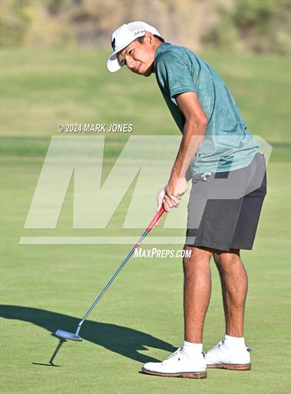 Thumbnail 2 in AIA D-II Finals photogallery.