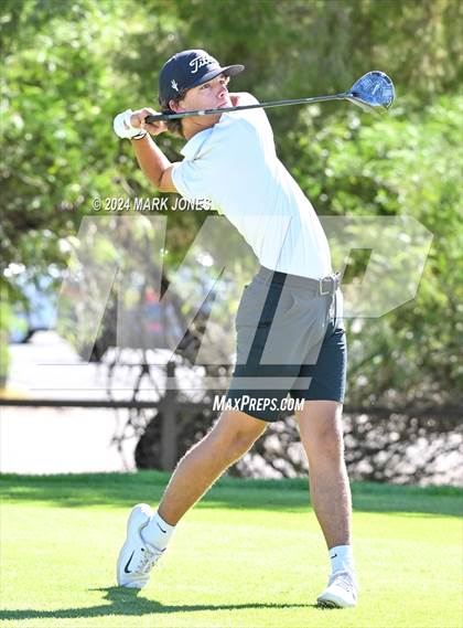 Thumbnail 2 in AIA D-II Finals photogallery.