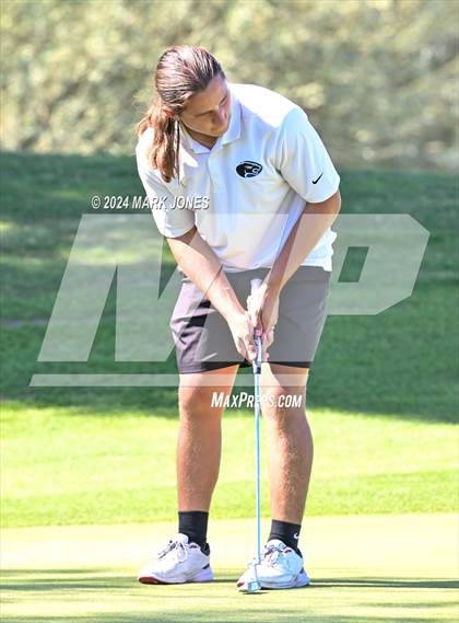 Thumbnail 2 in AIA D-II Finals photogallery.