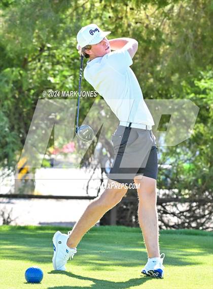 Thumbnail 1 in AIA D-II Finals photogallery.