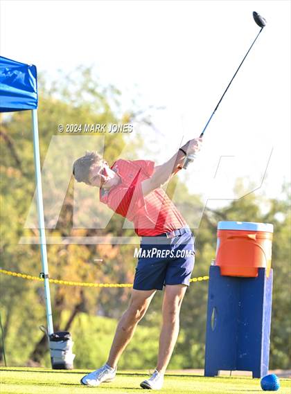 Thumbnail 1 in AIA D-II Finals photogallery.