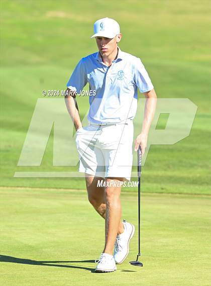 Thumbnail 1 in AIA D-II Finals photogallery.