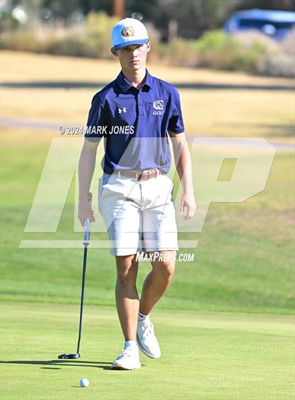 Thumbnail 3 in AIA D-II Finals photogallery.