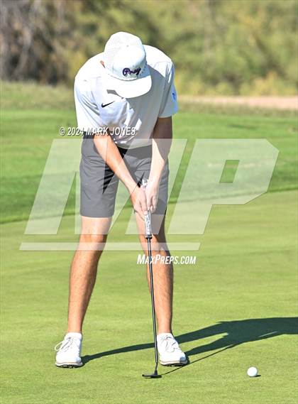 Thumbnail 1 in AIA D-II Finals photogallery.