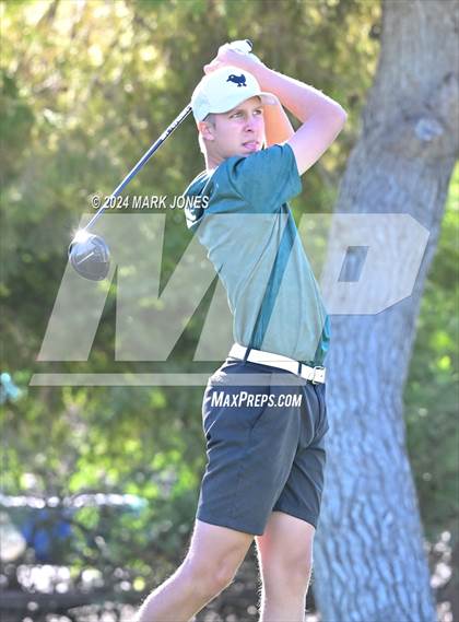 Thumbnail 1 in AIA D-II Finals photogallery.