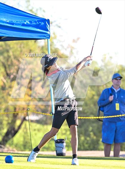 Thumbnail 2 in AIA D-II Finals photogallery.