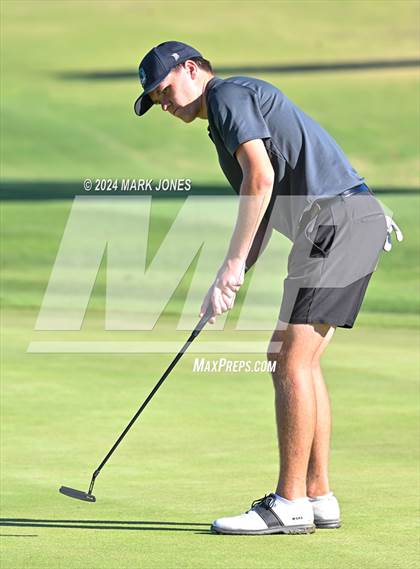 Thumbnail 3 in AIA D-II Finals photogallery.