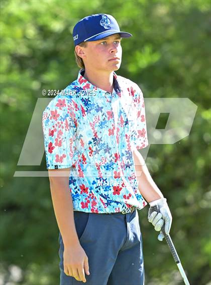 Thumbnail 3 in AIA D-II Finals photogallery.