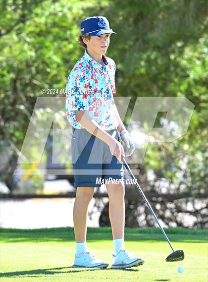 Thumbnail 1 in AIA D-II Finals photogallery.