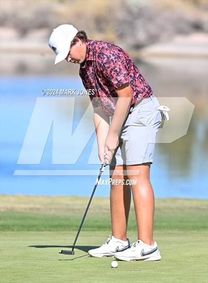 Thumbnail 3 in AIA D-II Finals photogallery.