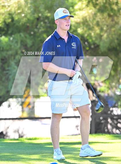 Thumbnail 1 in AIA D-II Finals photogallery.