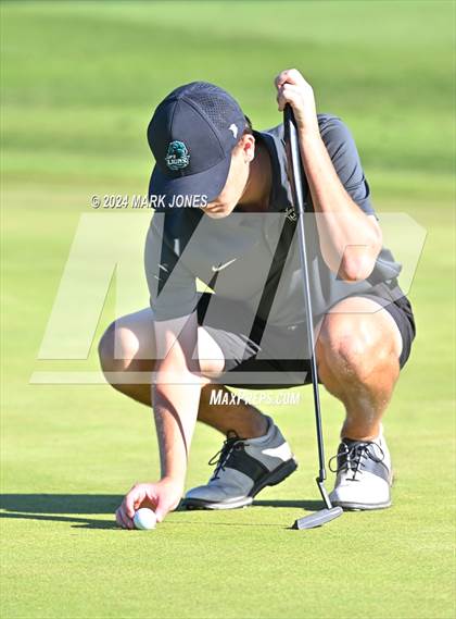 Thumbnail 2 in AIA D-II Finals photogallery.