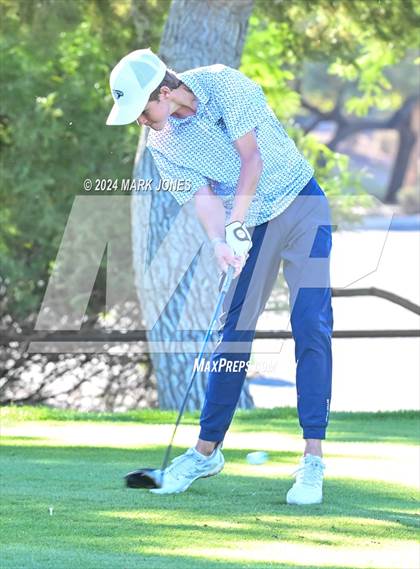 Thumbnail 3 in AIA D-II Finals photogallery.