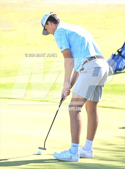 Thumbnail 3 in AIA D-II Finals photogallery.