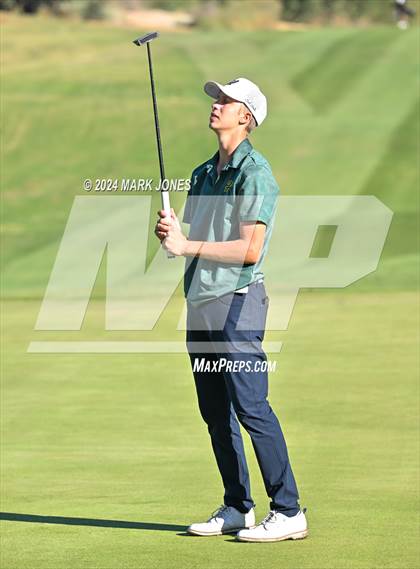 Thumbnail 3 in AIA D-II Finals photogallery.