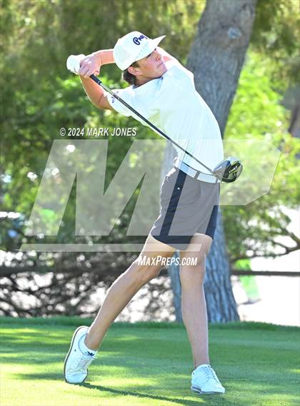 Thumbnail 3 in AIA D-II Finals photogallery.