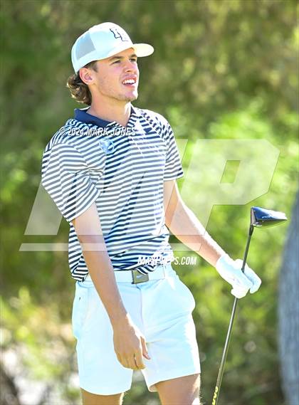 Thumbnail 3 in AIA D-II Finals photogallery.