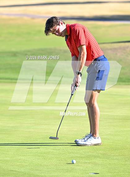 Thumbnail 2 in AIA D-II Finals photogallery.