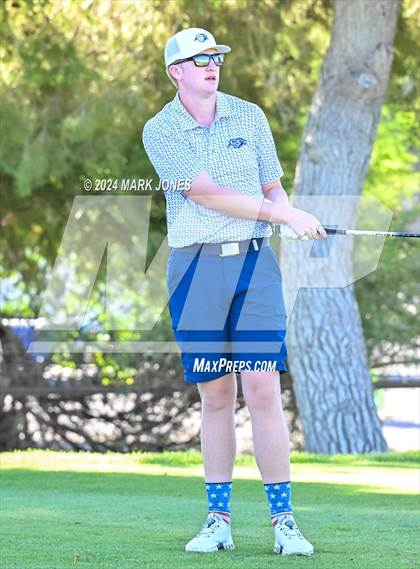 Thumbnail 1 in AIA D-II Finals photogallery.