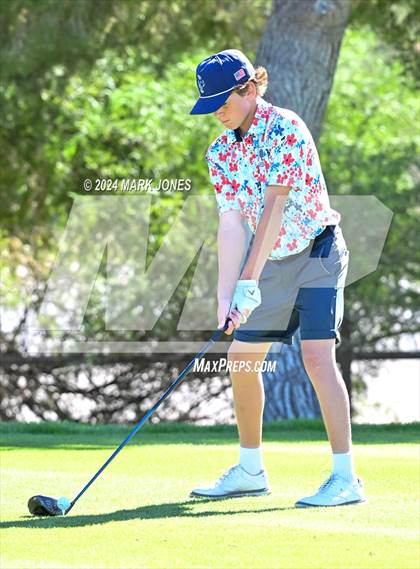 Thumbnail 2 in AIA D-II Finals photogallery.