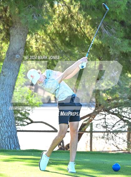 Thumbnail 2 in AIA D-II Finals photogallery.