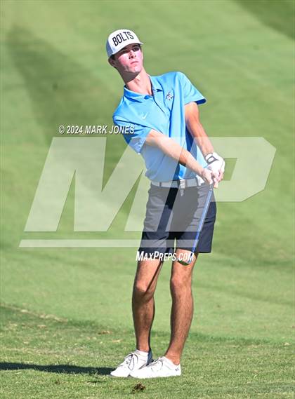 Thumbnail 2 in AIA D-II Finals photogallery.