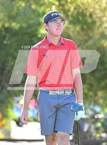 Thumbnail 3 in AIA D-II Finals photogallery.