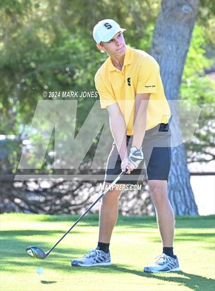 Thumbnail 2 in AIA D-II Finals photogallery.