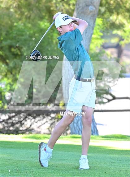 Thumbnail 2 in AIA D-II Finals photogallery.