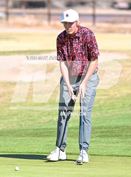 Thumbnail 3 in AIA D-II Finals photogallery.